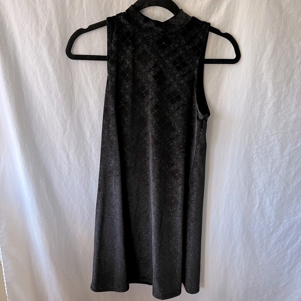Black velvet sleeveless dress